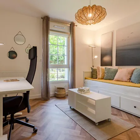 Nouvelle Vague-2 By Interhome *