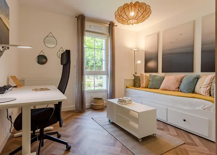 Nouvelle Vague-2 By Interhome *