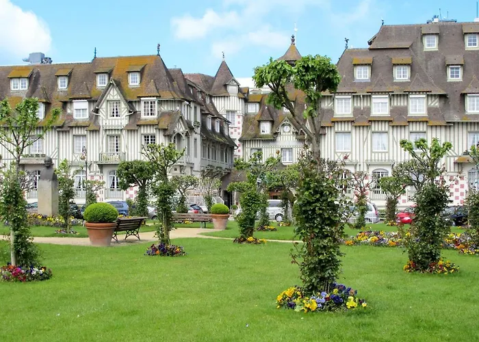 Nouvelle Vague-2 By Interhome *